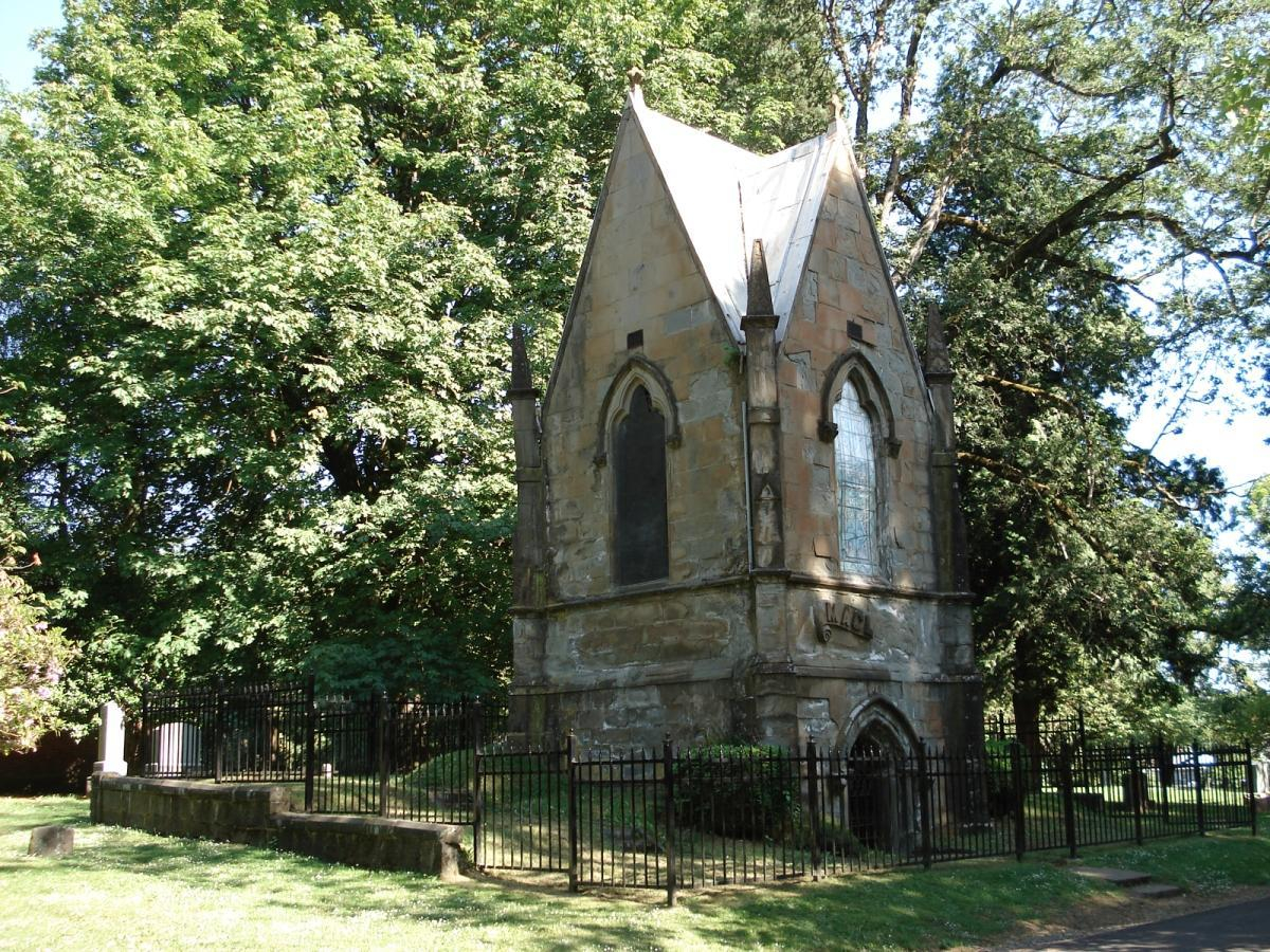 Lone Fir Cemetery